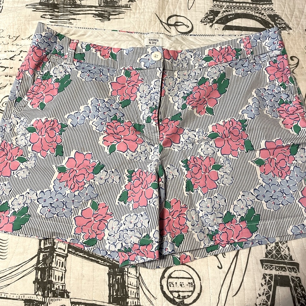 Crown & Ivy shorts